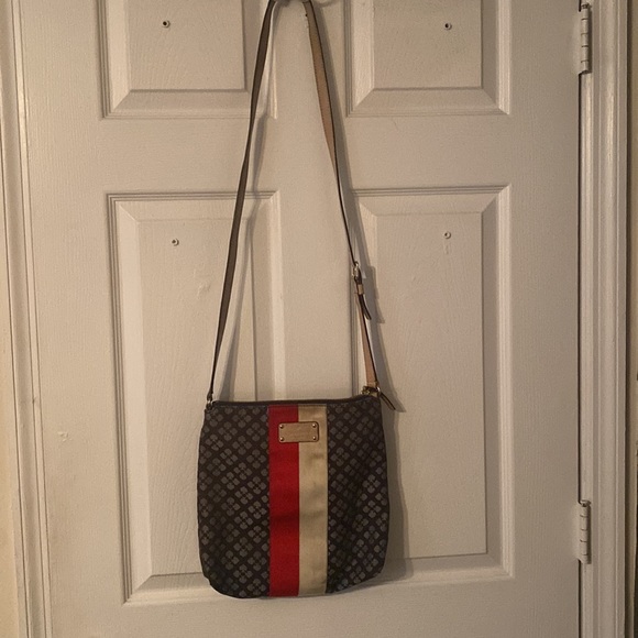 Large Kate Spade Crossbody with matching wallet - Picture 9 of 11